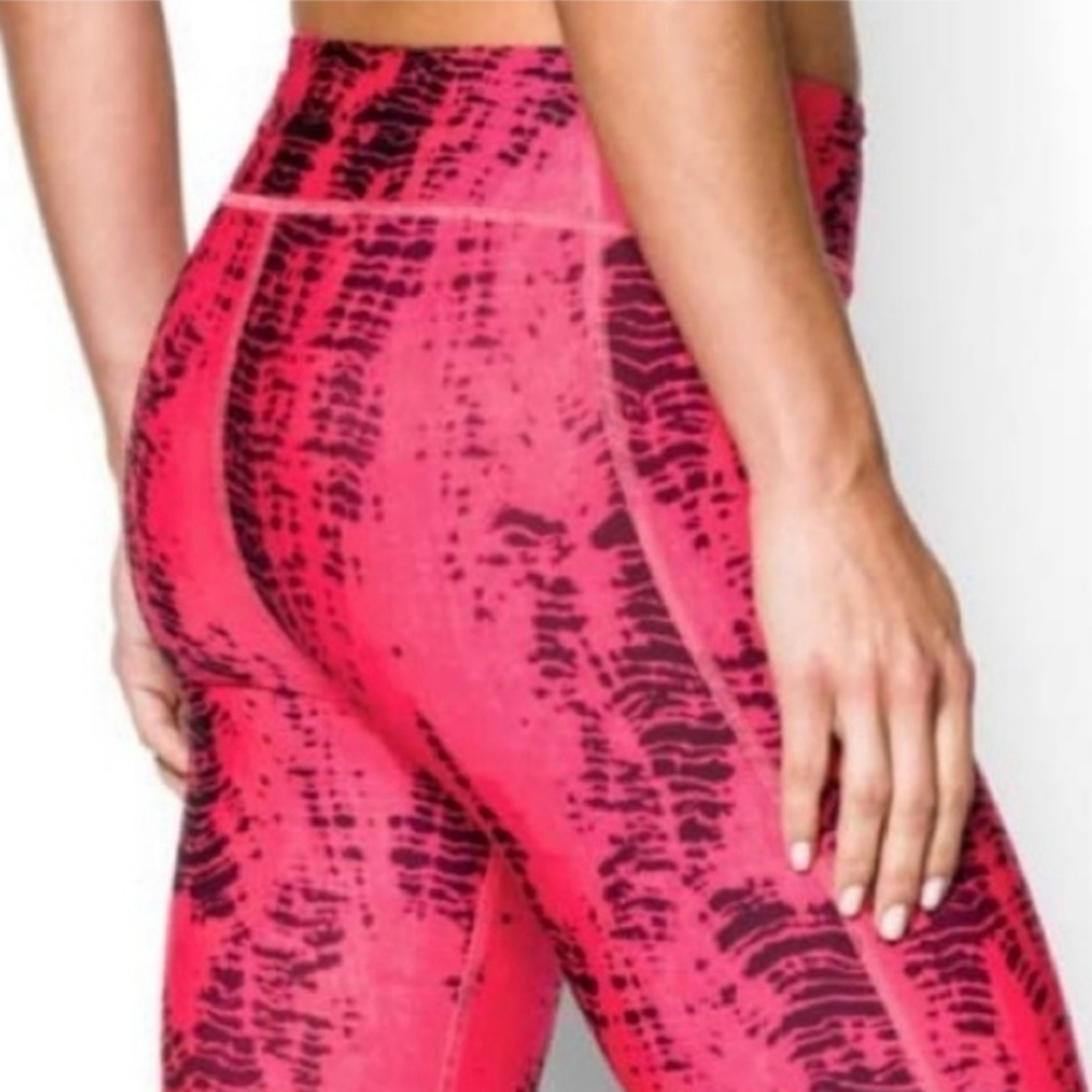 Under Armour Compression Capris - Picture 2 of 14